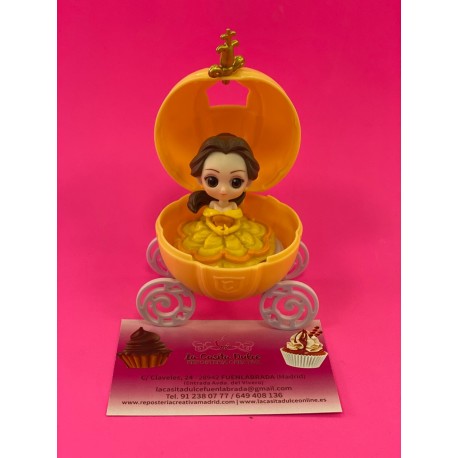 FIGURA PVC BELLA EN LA CARROZA