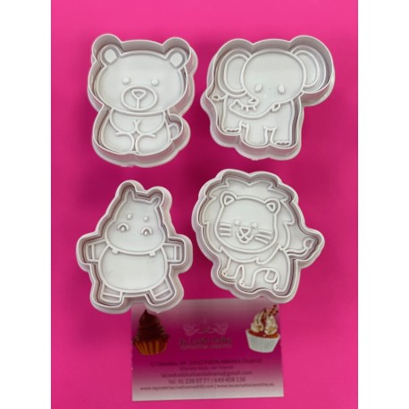 SET 4 CORTADORES CON EXPULSOR ANIMALES SELVA