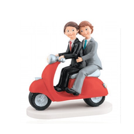 FIGURA PAREJA NOVIOS GAY EN MOTO ROJA
