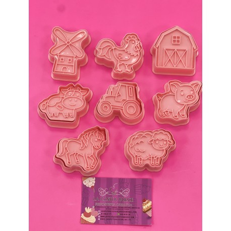 SET 8 CORTADORES CON MARCADOR ANIMALES DE LA GRANJA