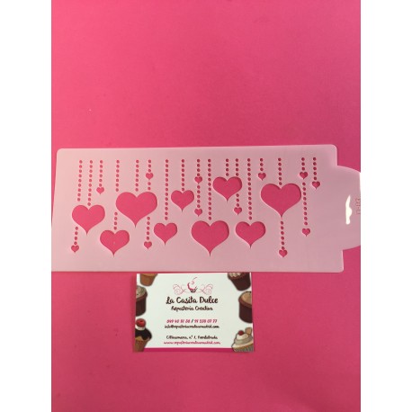 STENCIL CORAZONES COLGADOS